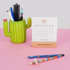 Calendario con Base in Legno - 2025